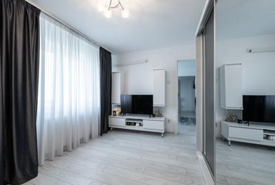 Apartament 2 camere - renovat - mobilat - Etaj 5/10 - 3