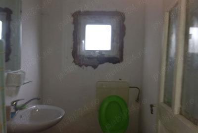 Casă cu 2 camere cu Teren 2536 Mp în Poienarii-Rali - 2