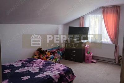 Casă cu 5 camere cu Teren 470 Mp în Blejoi - 3