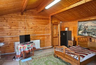 Casă cu 2 camere cu Teren 1706 Mp în Central - 3