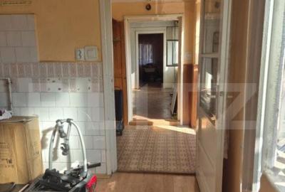 Casa cu 3 camere, zona 7 Noiembrie - 1