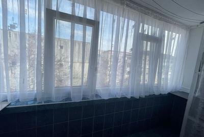 Soarelui-Gen. 30 | 3 camere | Centrala proprie | 2 balcoane - 6