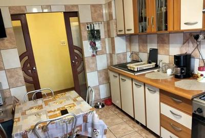Apartament cu 3 camere decomandat în Central - 2