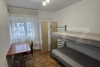 Apartament cu 4 camere decomandat în Central