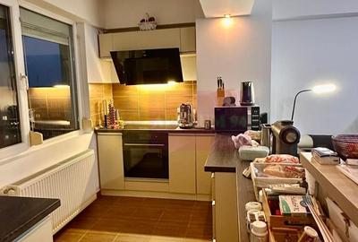 Apartament cu 3 camere decomandat, mobilat în Sebastian