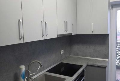 Apartament cu 3 camere decomandat, mobilat în 13 Septembrie - 7