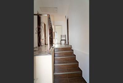 Apartament nemobilat 3 camere cu teren - 2