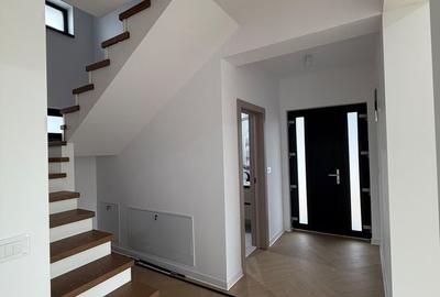 Casă cu 4 camere cu Teren 430 Mp în Bucium - 14