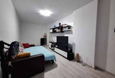 Apartament cu 2 camere, decomandat, balcon, zona BMW - 7