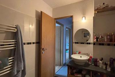 3 camere modelul mare 80 mp utili DECOMANDAT zona Saguna langa Casa de Pensii cu CENTRALA etaj 3 - 1