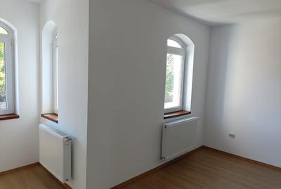 Casă individuală cu 6 camere cu Canalizare în Mogoșoaia - 2