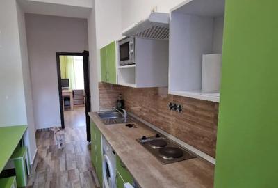 Apartament cu 3 camere decomandat în Spitalul Județean - 13