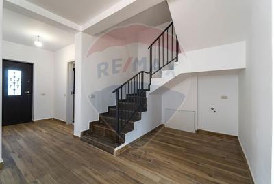 Casă cu 4 camere cu Teren 397 Mp în Tărlungeni - 4