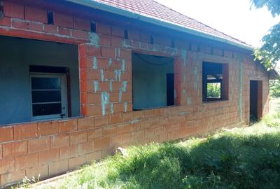 Casă cu 3 camere în Peregu Mare - 6