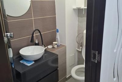 Garsonieră decomandată în Central