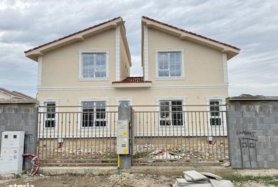 Casă cu 4 camere cu Teren 271 Mp în Central - 2