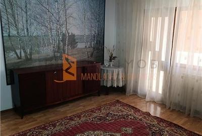 Apartament cu 2 camere semidecomandat, mobilat în Broșteni