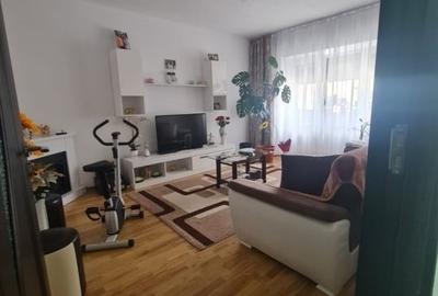 Apartament cu 2 camere decomandat în Gară