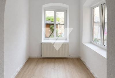 Garsonieră decomandată în Central - 2