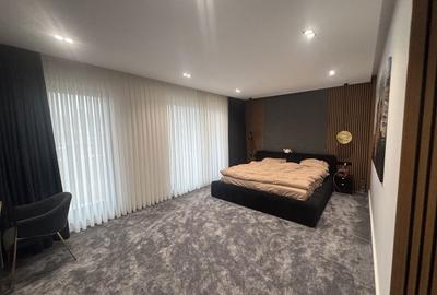 Casă cu 4 camere în Central - 2