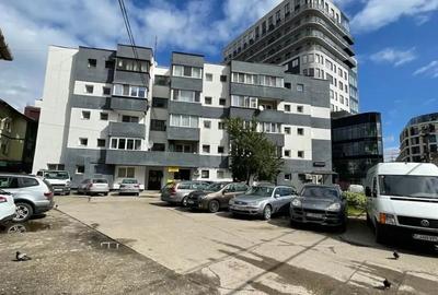 Garsonieră decomandată, mobilată în Central