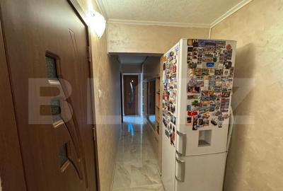 Apartament de 3 camere, decomandat, cartierul 1 Mai - 1