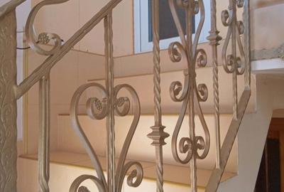 Casă cu 3 camere în Central