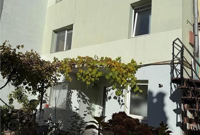 Casă cu 4 camere cu Teren 241 Mp în Central - 12