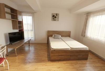 Apartament cu 2 camere decomandat, mobilat în Tractorul