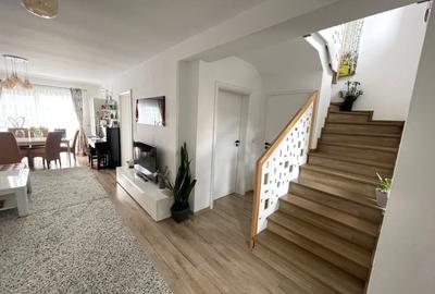 Duplex cu 4 camere cu Canalizare în Micești - 2