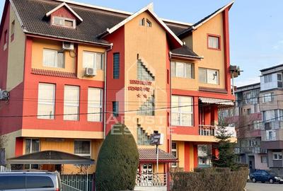 Spațiu comercial, de 400 mp, în Central - 1