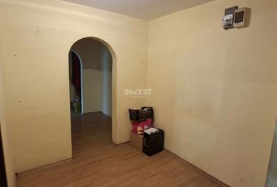 Apartament cu 3 camere decomandat în Dacia - 2