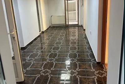 Sebastian,spatiu comercial ,4 camere ,cu 1 grup sanitar,terasa,loc parcare - 2