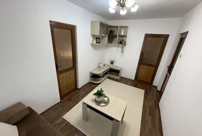 Apartament cu 3 camere semidecomandat în Neptun - 5