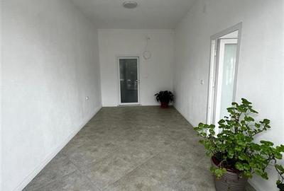 Spațiu comercial, de 40 mp, în Central - 6