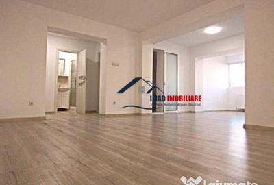 Apartament cu 4 camere decomandat în Micro 3 - 10