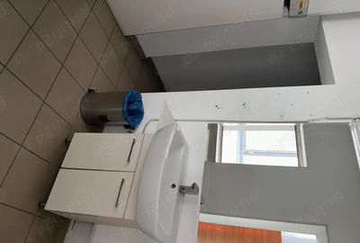 Spațiu comercial, de 400 mp, în Titan - 6