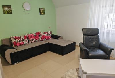 Apartament cu 2 camere decomandat, mobilat în Central