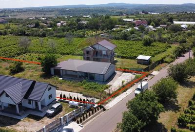 Casa sau Spatiu Dumbraveni langa DN E85 - 1