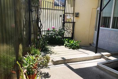 Vand casa oras Tulcea, zona ultracentrala - 4