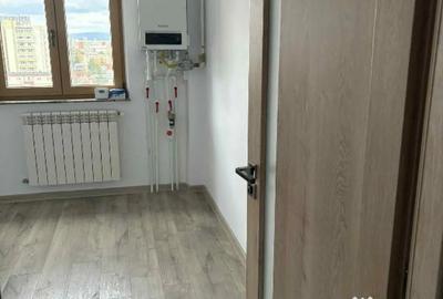 Apartament cu 3 camere decomandat în Calea București - 13