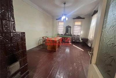 Casă cu 3 camere cu Teren 1623 Mp în Central - 17