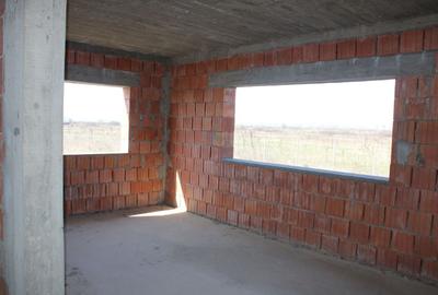 Casă individuală cu 5 camere cu Teren 800 Mp în Est - 11