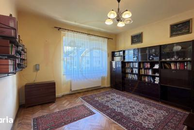 Casă cu 6 camere cu Canalizare în Central - 8