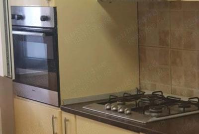 Apartament cu 3 camere decomandat în Complex Studențesc