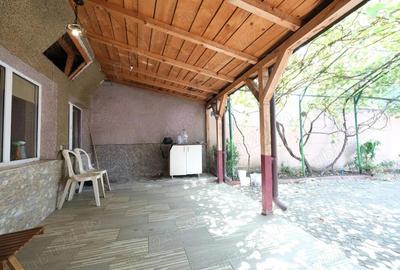 Tei - Petricani, in zona de case, imobil 200 mp. teren plus casa 4 camere din caramida - 1