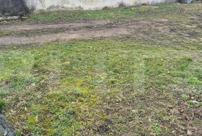 Teren de 560 mp, în 14 Mai - 1