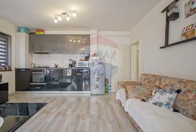Apartament cu 3 camere decomandat, mobilat în Tractorul - 15