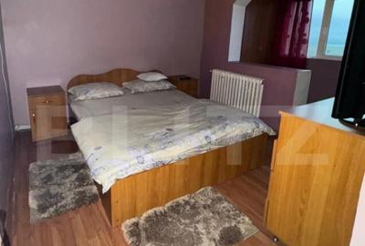 Apartament cu 3 camere de inchiriat, zona Bradet - 4