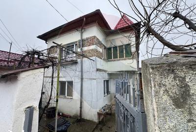 Casă cu 5 camere cu Teren 463 Mp în Bariera Vâlcii - 2